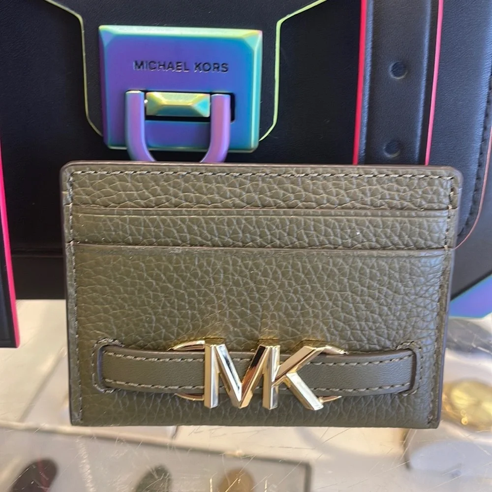 MICHAEL KORS Reed Large Pebbled Leather Card Holder Case Wallet COLOR:OLIVE NWT